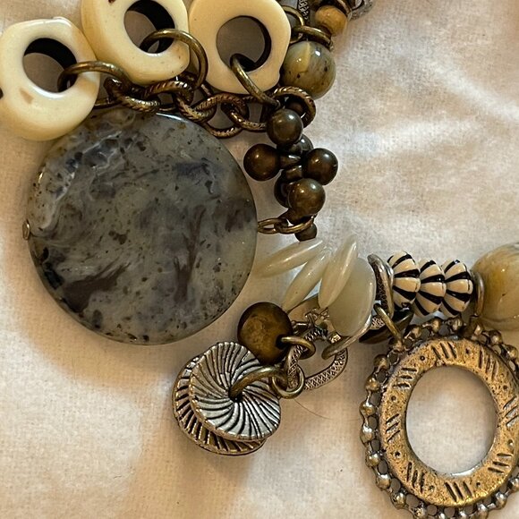 Boho Beach chic charm bracelet elastic band with stones, silver charms, shells - Picture 4 of 8